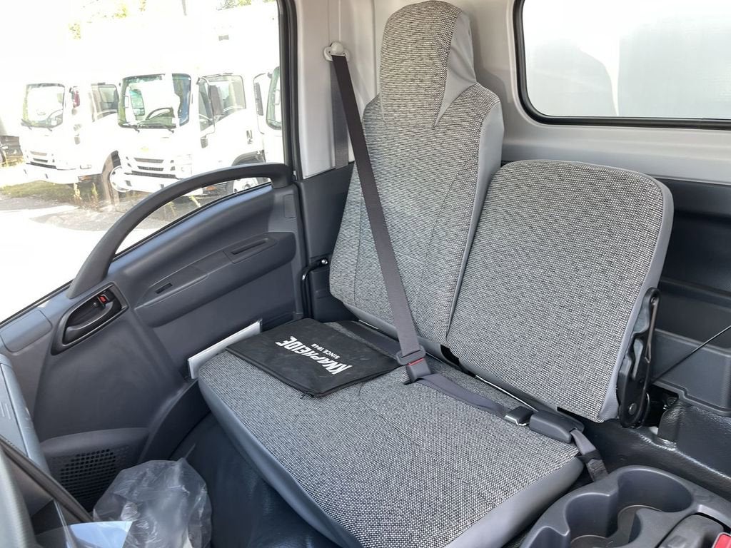 2024 Chevrolet Low Cab Forward 4500 HG 4500