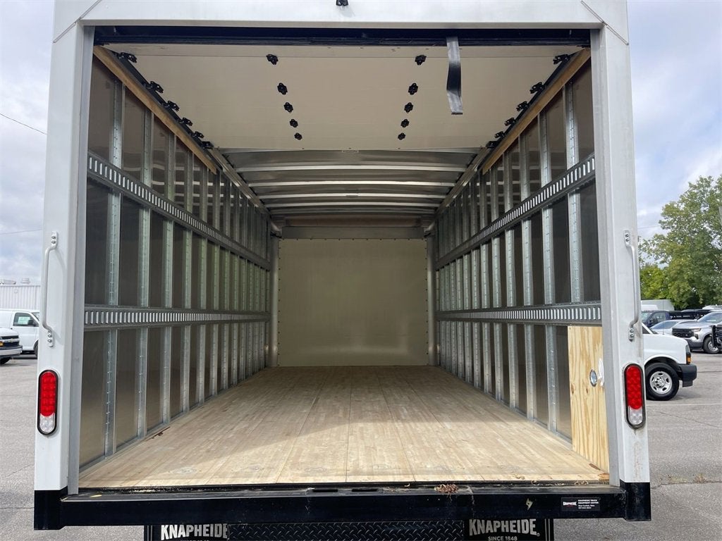 2024 Chevrolet Low Cab Forward 5500 XG 5500