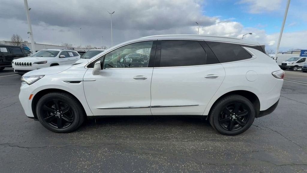 2023 Buick Enclave Essence