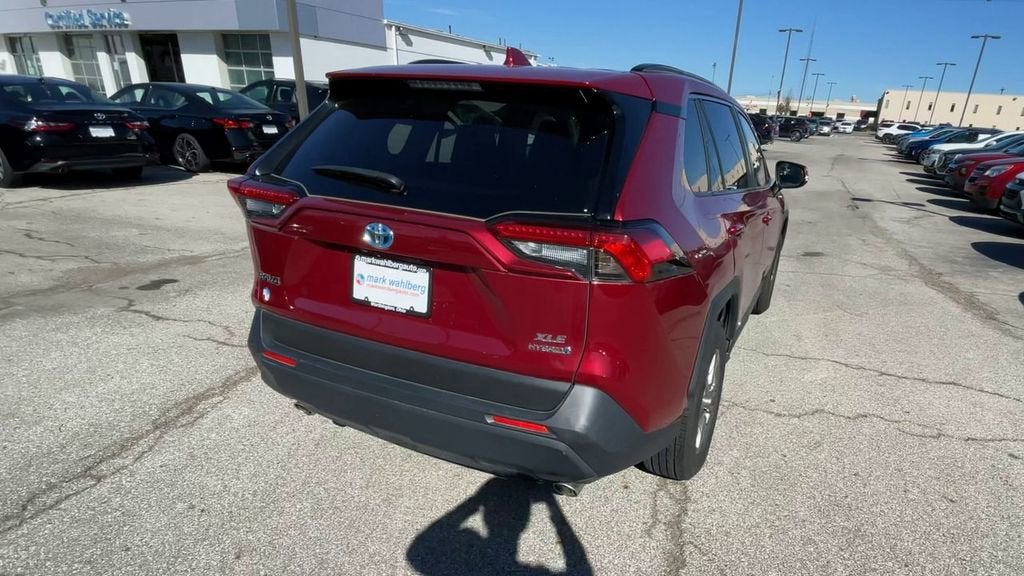 2022 Toyota RAV4 Hybrid XLE