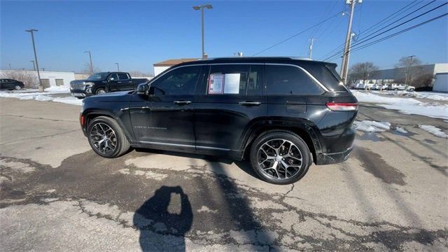 2022 Jeep Grand Cherokee Summit