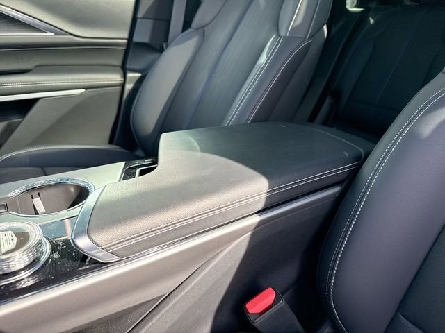 2024 Cadillac LYRIQ Sport 2