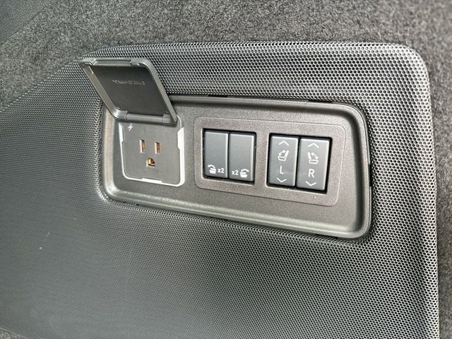 2025 Cadillac Escalade Premium Luxury