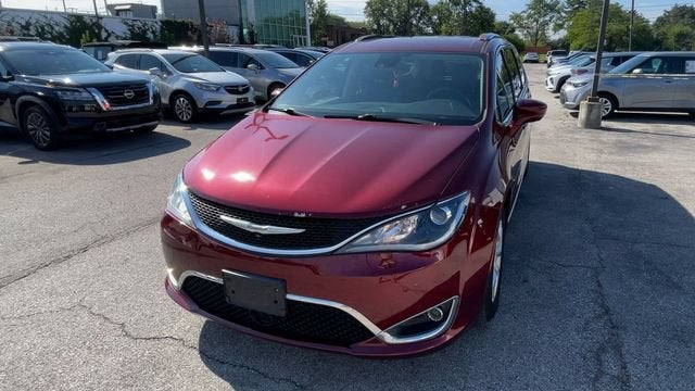 2017 Chrysler Pacifica Touring-L Plus