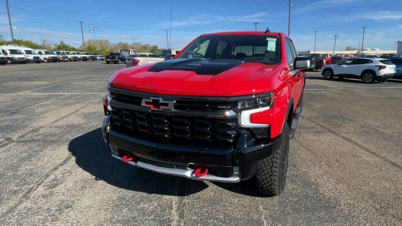 2025 Chevrolet Silverado 1500 ZR2