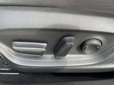 2019 Toyota Camry Hybrid LE