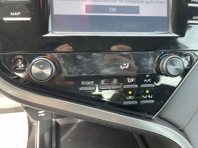 2019 Toyota Camry Hybrid LE