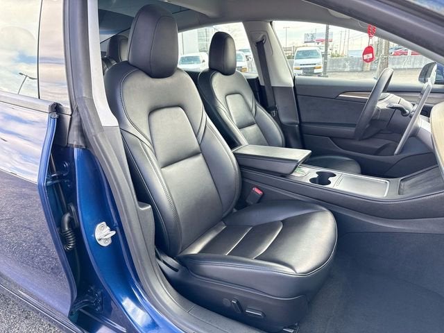 2023 Tesla Model 3 RWD